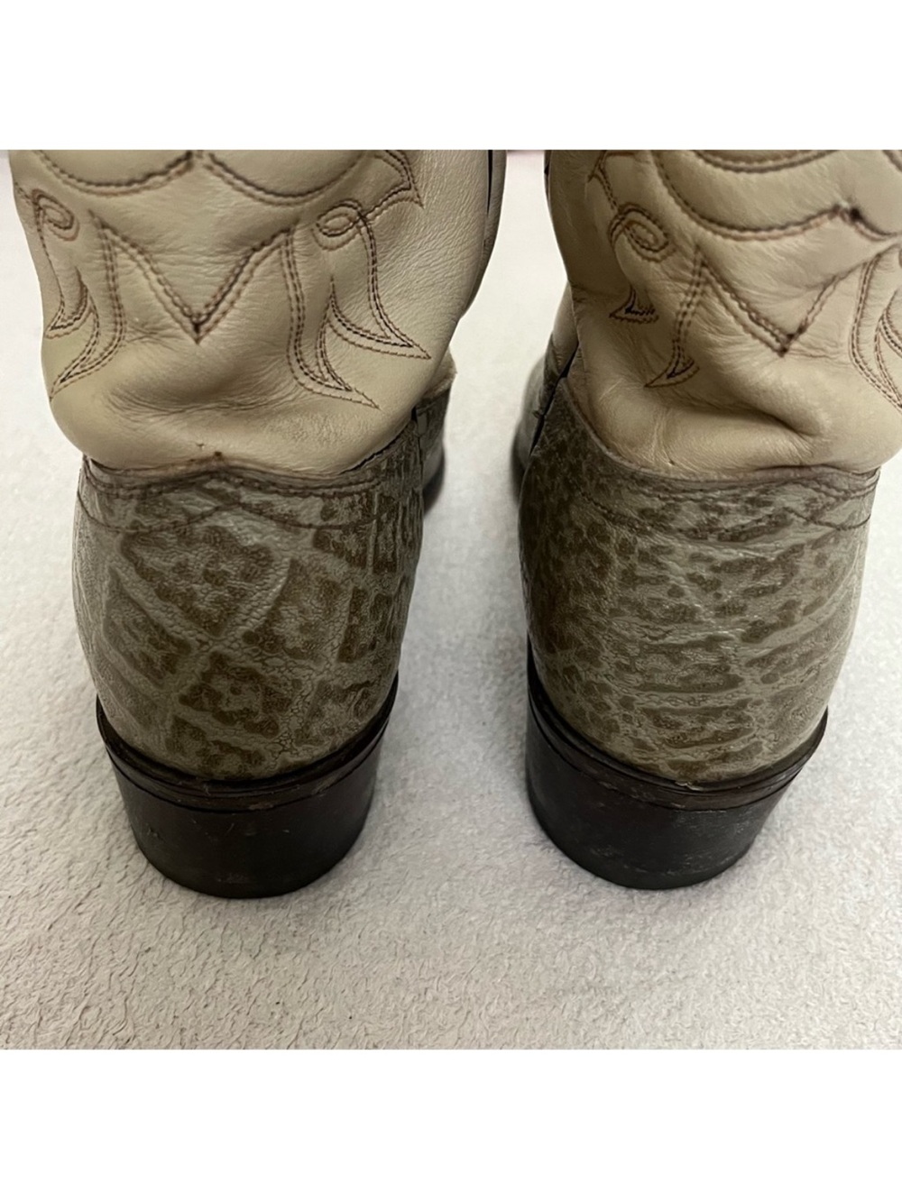 Vintage Acme Two-Tone Western Cowboy Boots - Gray Size 6.5 - Picture 7 of 9